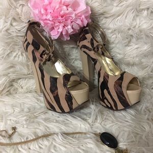 Platform high heels zebra print size 7.5